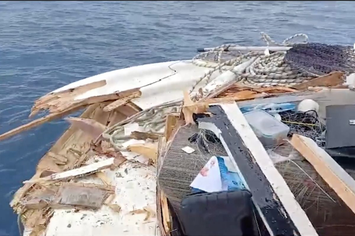 Gökçeada açıklarında Türk balıkçının teknesine Yunan unsurlarınca hasar verildi
