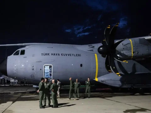 Venezuelada deprem felaketi gorev yapan turk ekipler yurda dondu Ar32esCM