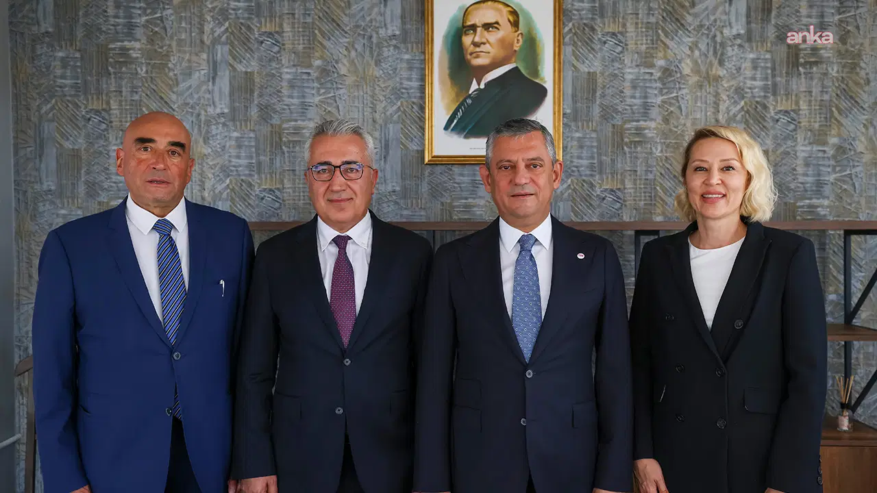 Yeni parti ilk ydk toplantisini yapti HCC9hgEq